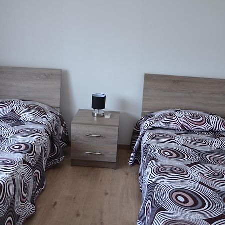 Surf & Sun Holiday Apartments Лимасол Екстериор снимка