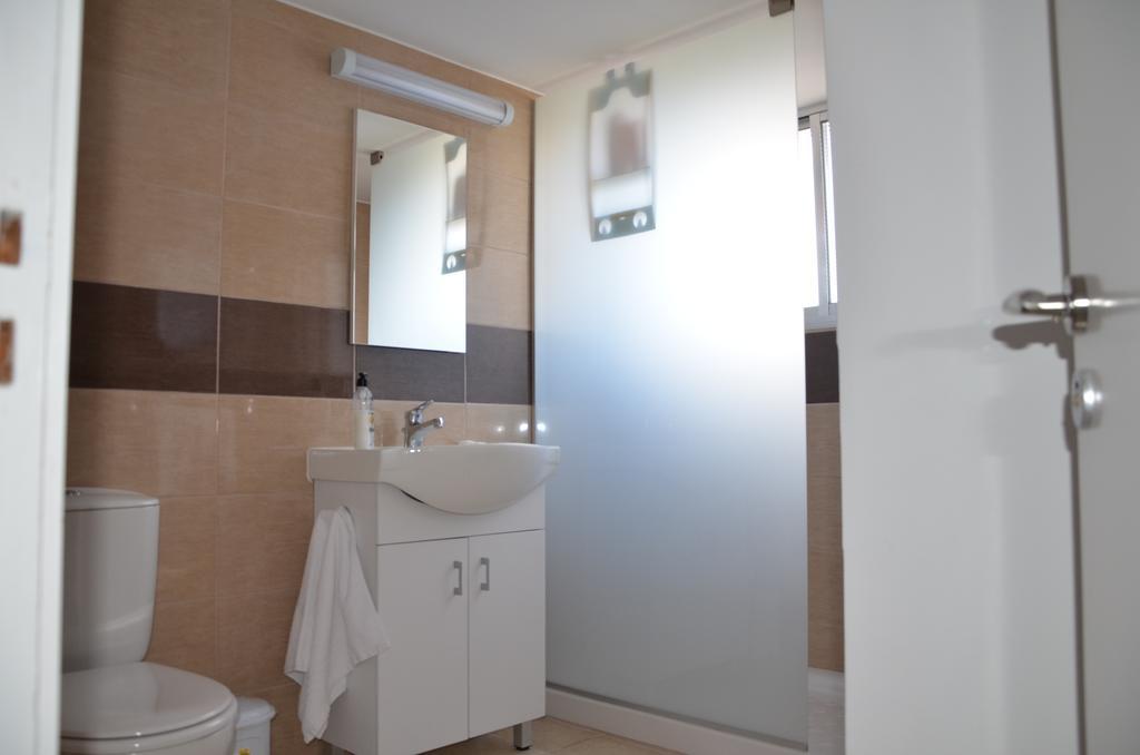 Surf & Sun Holiday Apartments Лимасол Екстериор снимка