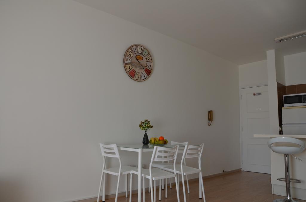Surf & Sun Holiday Apartments Лимасол Екстериор снимка