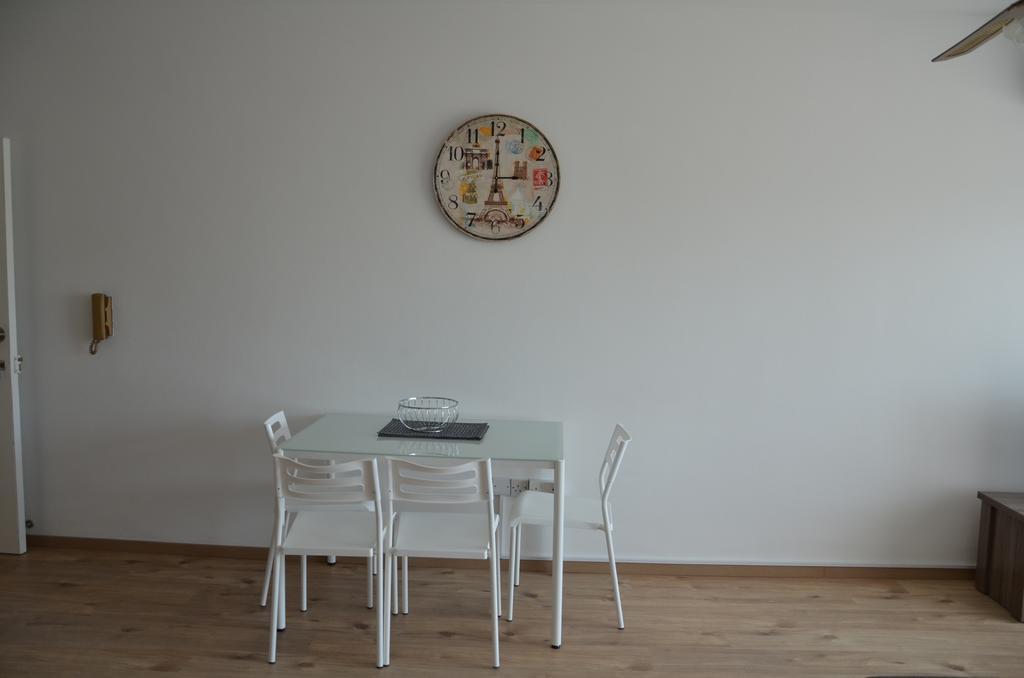 Surf & Sun Holiday Apartments Лимасол Екстериор снимка